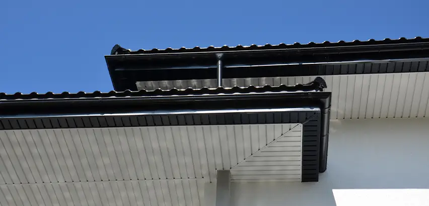 Roof Overhang Repair in Algonquin